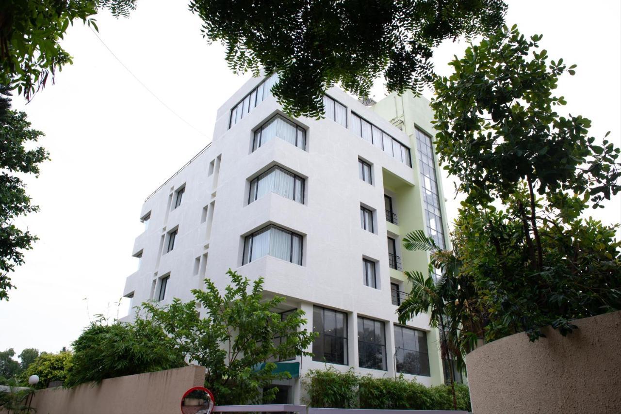 Monarch Montvert Pune Exteriör bild